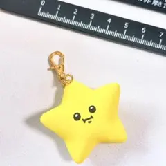 ちいかわ　星　キーホルダー
