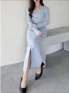 リゼクシー　ゴールドボタンタイトニットワンピ