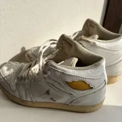 Jordan ホワイト ハイカットスニーカー