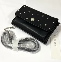 TO BE CHIC パール付きショルダーバッグ　お財布バッグ　黒　新品タグ付き
