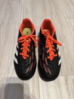 adidas PREDATOR サッカー トレーニングシューズ 24センチのサムネイル