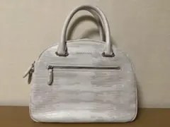 CHARLES & KEITH ホワイト ハンドバッグ