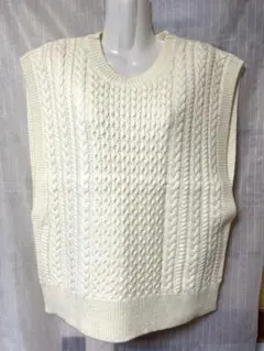 [新品]アイボリー ケーブルニット ノースリーブベスト