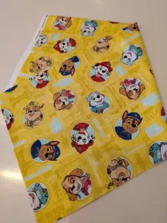 パウ・パトロール　 生地 　105×50cm