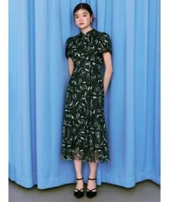 Lily brown♡フラワー　エンブロイダリー　ドレス