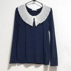 プリーツのフリル衿カットソー