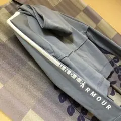 フルジップパーカー　アンダーアーマー 水色Mサイズ