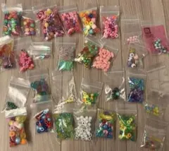 カラフルなプラスチックビーズセット