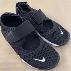 NIKE ナイキ　ブラック メッシュ　19cm