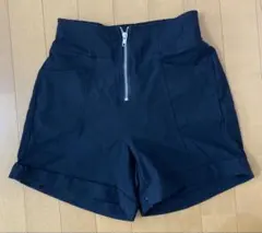 キッズ　黒 ショートパンツ