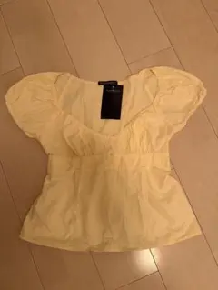 Brandy Melville パフスリーブ 半袖ブラウス イエローのサムネイル