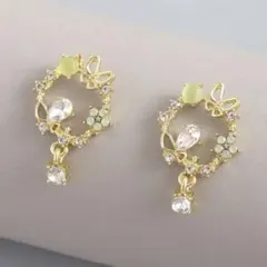 新品☆ 蝶々 デコレーション ドロップピアス イヤリング イエローゴールド