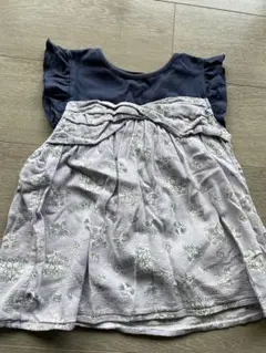 BeBe フリル袖 花柄 Tシャツ 120