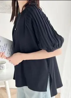 クラシカルエルフ袖山タックラグラン黒の半袖Tシャツトップス