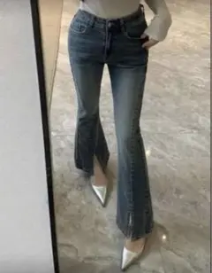 Dazy Star 無地柄 スリットヘム フレアレッグジーンズ、フレアデニム