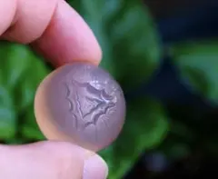 ✴️美品✴️高品質✴️ピンク瑪瑙 ピンクアゲート 丸玉 スフィア 金色