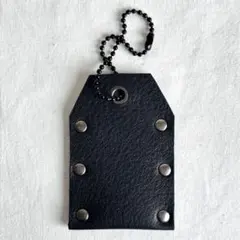 本革使用　お守り袋のキーホルダー　黒