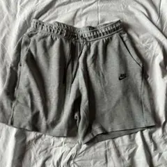 NIKE テックフリース ショートパンツ グレー XXL - メルカリ