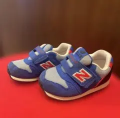new balance ベルクロスニーカー 青赤　ファーストシューズ