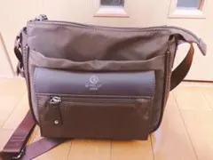 D.KELLY ナイロン素材バイカラーショルダーバッグ ブラウン