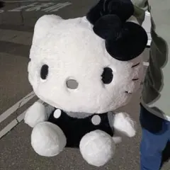 ハローキティ モノクロドールGJ BIGサイズ　ぬいぐるみ　サンリオ