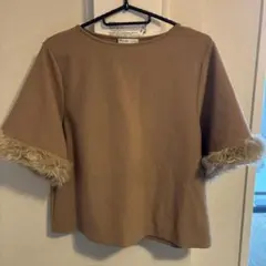 ZARA 袖ファー付きカットソー ベージュ S