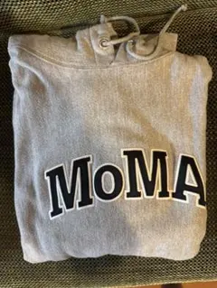 MoMA グレー フード付きパーカー