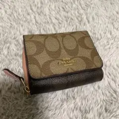 COACH コーチ シグネチャー 三つ折り財布のサムネイル
