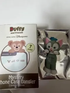 ダッフィー＆フレンズ　ミステリーフォンケース ダングラー　ジェラトーニ香港