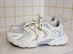 adidas スニーカー ホワイト パステルカラー
