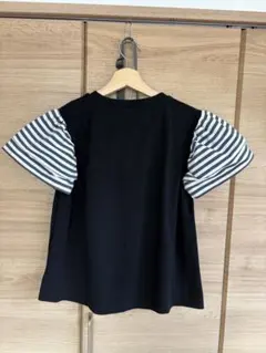 ノスタルジアのフリル袖ボーダーTシャツ