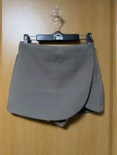 ZARA グレー ミニ スコート