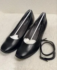 新品未使用✨AKAISHI アカイシ　ストラップ　パンプス　フラット　ブラック 2025年最新】アカイシ パンプスの人気アイテム - メルカリ