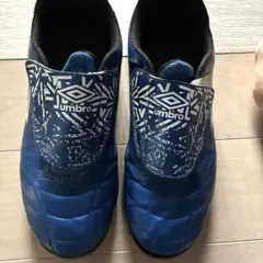 umbro サッカーシューズ 青22㎝