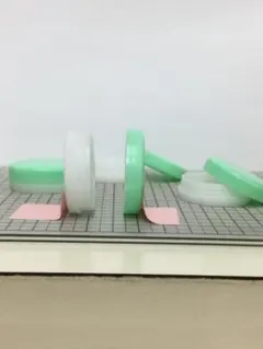 浅型アップルグリーン容器　軟膏容器、アクセサリー、ハンドメイド材料入れ