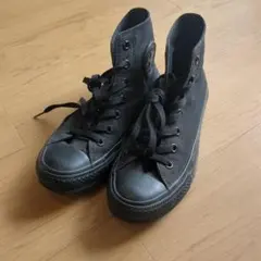 ブラック ハイカット スニーカー