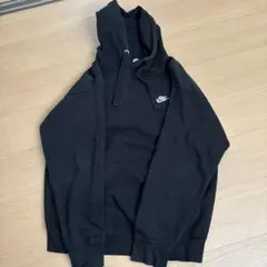 小*子様 Nikeのブラックパーカー、Lサイズ、刺繍ロゴ付き。