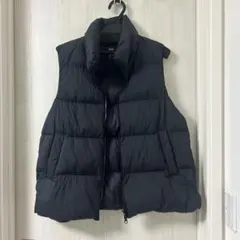 UNIQLO ブラック ノースリーブダウンベスト