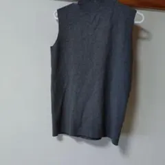 グレー タートルネック ノースリーブニットベスト