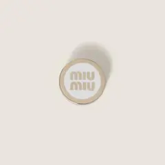 miumiu エナメルメタル ロゴ ブローチ / ホワイトのサムネイル