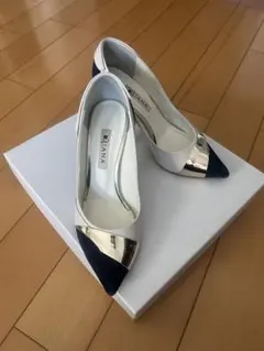 DIANA ダイアナ　ホワイトネイビー ハイヒール　23.5 cm