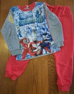 ウルトラマン 光るパジャマ 120センチ