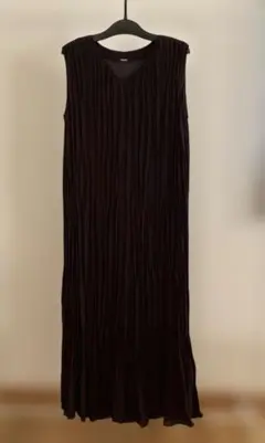 Item thumbnail for item 1991083b-e08b-4d04-af02-2f5265d78a79