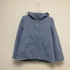 フード付きブルーグレーコート