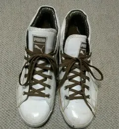 PUMAハイカットスニーカー
