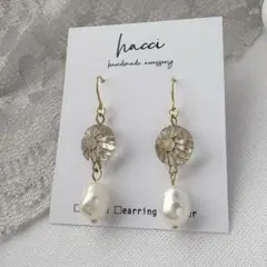 #427 淡水パール×コインフラワー　フックピアス／イヤリング変更可能