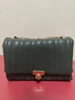 ZARA グリーンのショルダーバッグ