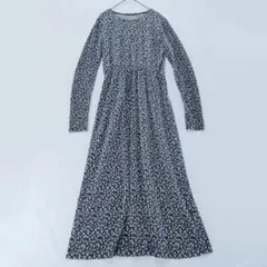 a866【美品】ザラ　花柄ロングワンピース　フレアワンピ　S　黒　薄手　裏地なし