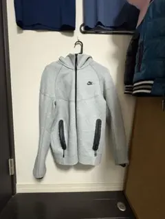 NIKEテックフリース　グレー