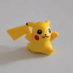 ピカチュウ フィギュア